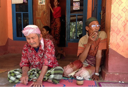 A village leader in South Lombok at an activist meeting discussing food sovereignty Sarah Mourney